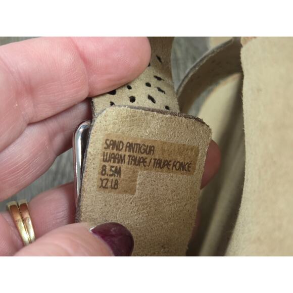 Earth Perforated Leather Slide Sandals Sand Antigua Warm Taupe Shoes Size 8.5 - Picture 9 of 9